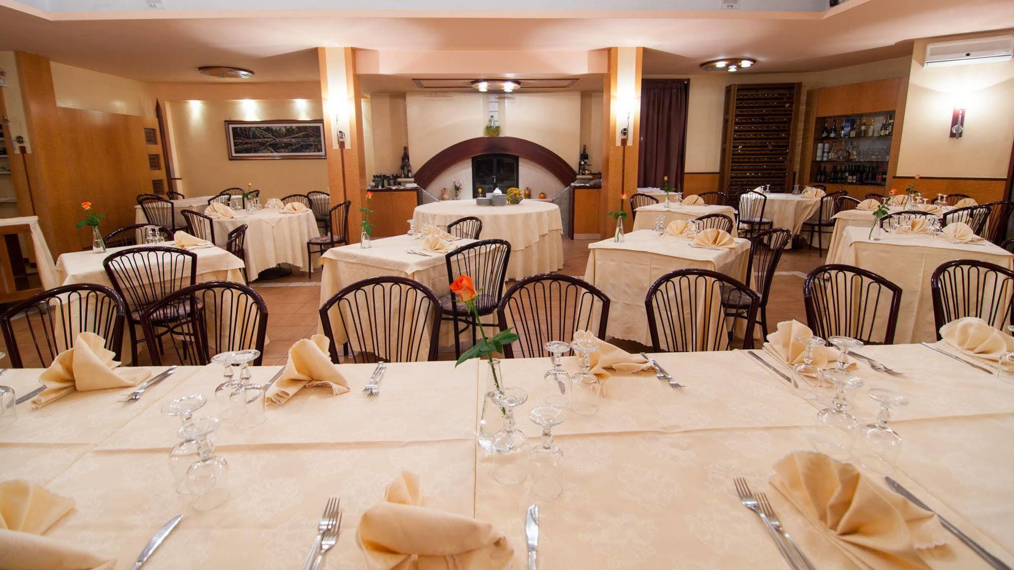 Hotel Murgia 산테라모 인 콜레 외부 사진